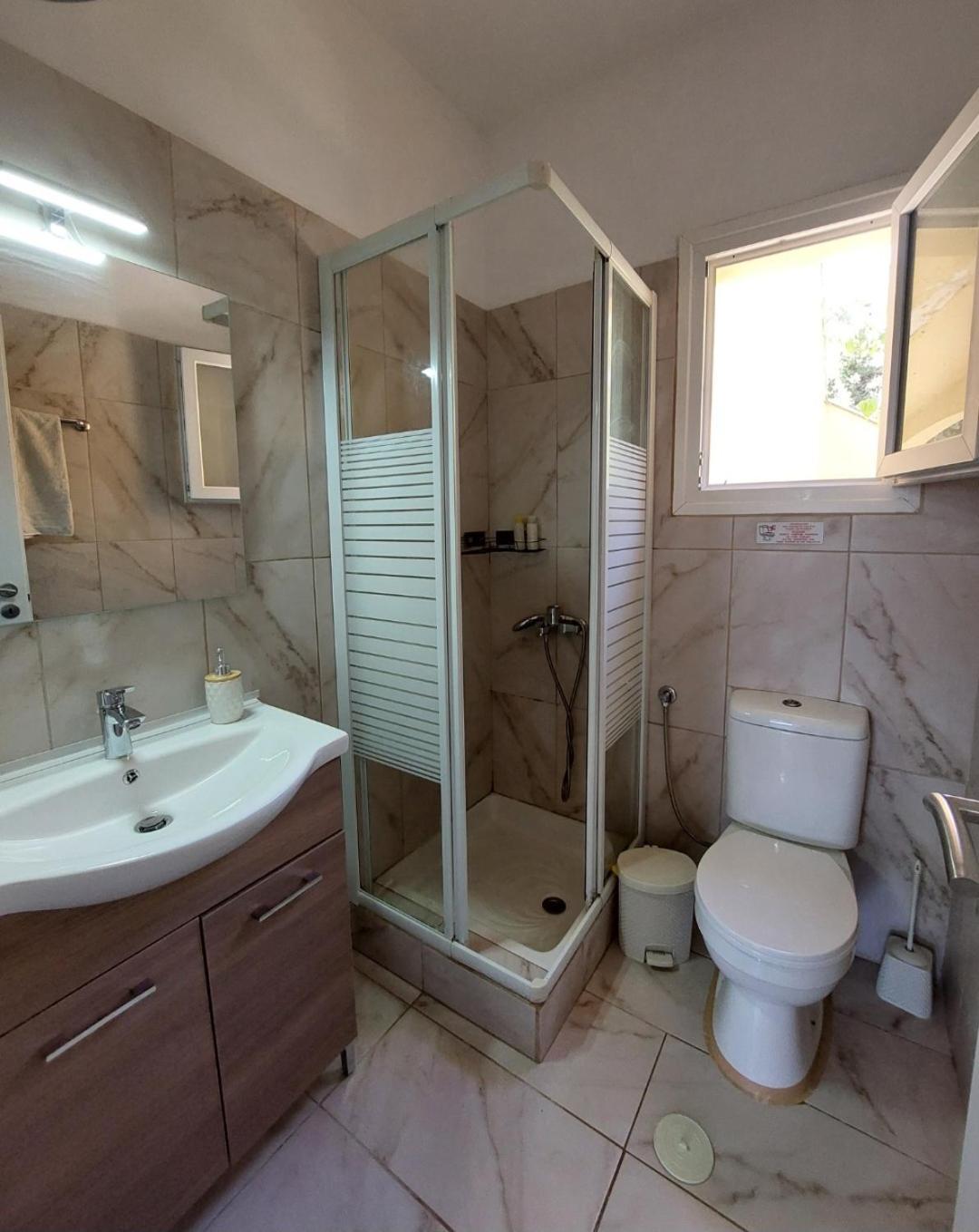 Thanos Guesthouse Corfu Agioi Deka  المظهر الخارجي الصورة
